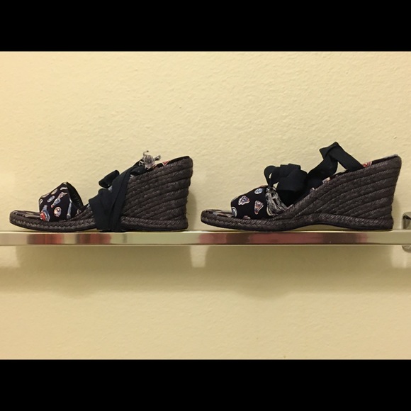 ❤️CHANEL❤️-SOLD - Picture 11 of 13